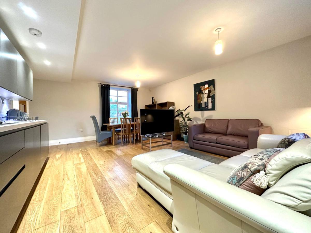 Desirable 2 Bedroom Apartment In Bicester That Sleeps 5 Exterior foto